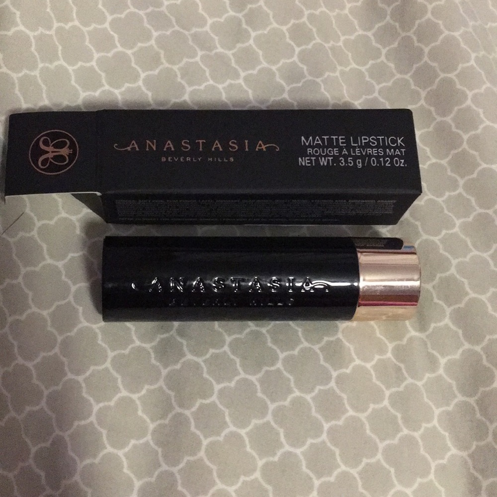 Anastasia Beverly hills matte  lipstick